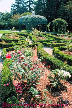 Stock Photo #6866: keywords -  bedford colonial cultivate cultivated cultivating duff garden gardening gardens grow growing grown growth historic house jones landscape landscaped landscaping massachusetts new plant plants residence residential rotch spring summer tradition traditional vert