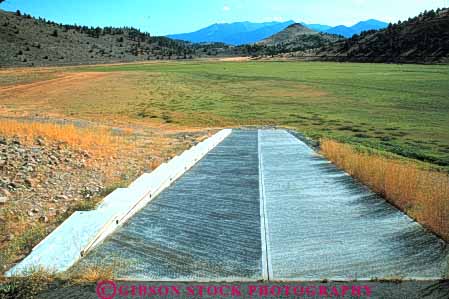 Stock Photo #7450: keywords - arid bed boat california climate dried drought dry drying empty environment horz hot lake nature parch parched rainless ramp reservoir shastina waterless weather weed