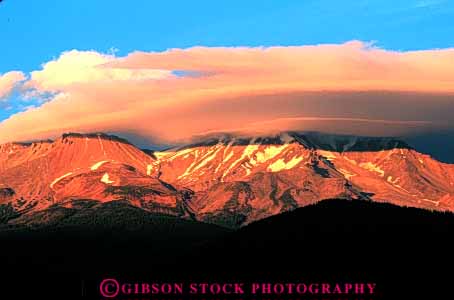 Stock Photo #6965: keywords - atmosphere atmospheric california climate cloud clouds condensate condensation condense condensed condensing cool cooling dusk environment float floating floats fog horz lenticular moisture mountain mountains mt mt. nature over shasta sky skyward suspend suspended vapor water weather
