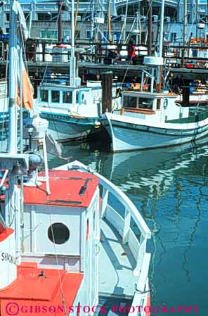 Stock Photo #10626: keywords -  attraction bay boat boats california fishermans fishing francisco harbor harbors marina marinas san tourist vert waterfront wharf