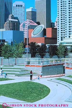 Stock Photo #10631: keywords -  buildings california center cities city downtown francisco gardens moscone municipal open park parks people public rooftop san skyline skylines space urban vert