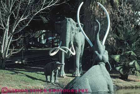 Stock Photo #8476: keywords - angeles animal animals artificial brea california display exhibit fake horz imitate imitates imitation la los mammal mammals mammoth model museum museums pits prehistoric realistic replica replicas simulate simulated simulates tar