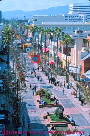 Stock Photo #9837: keywords - beach beaches boulevard california coast coastal elevated mall malls monica pedestrian plaza plazas santa seashore shop shopper shopping shore shoreline street streets third vert view