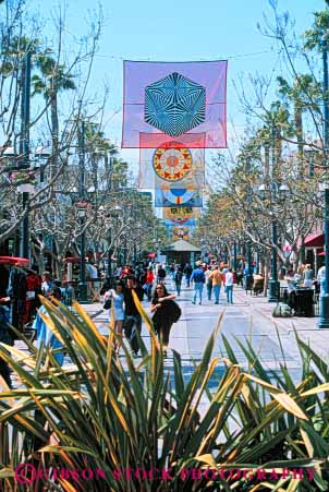 Stock Photo #9838: keywords -  beach beaches boulevard california coast coastal mall malls monica pedestrian plaza plazas santa seashore shop shopper shopping shore shoreline street streets third vert