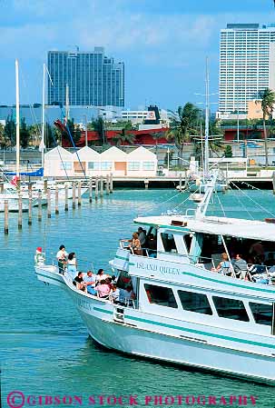 Stock Photo #11516: keywords -  attraction bayside boat boats florida harbor market miami place tour tourist tours vert