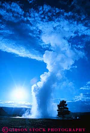 Stock Photo #10971: keywords -  earth erupt erupting eruption erupts explode exploding faithful geologic geological geology geothermal geyser geysers heat heated hot national natural nature old park parks preserve public regular reserve science squirt steam thermal timing usa vapor vert water wyoming yellowstone