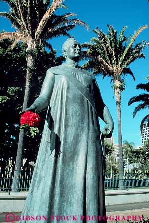 Stock Photo #13096: keywords -  ancestor ancestors commemorate commemorates commemorating downtown famous hawaii heritage honolulu landmark landmarks lili memorial metal oahu public queen statue statues tribute tributes uokalani vert woman
