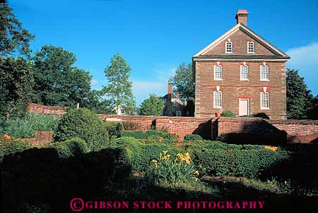 Stock Photo #13292: keywords -  american angle angles architecture brick colonial design heritage historic history horz house living national nelson old park parks reconstructed reconstruction revolutionary right roof roofs shape shapes site sites square squares style tradition traditional triangle triangles vintage virginia war wars yorktown