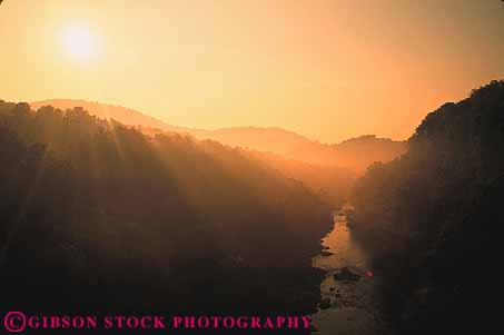 Stock Photo #13310: keywords -  blue climate clods cloud cool countryside dense fog foggy highway highways horz landscape moisture morning natural nature over park parks parkway parkways ridge river roanke rural scenery scenic valley vapor virginia weather wet
