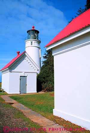 Stock Photo #13391: keywords -  angle angles building buildings coast coastal coastline coasts cylinder cylindrical head heceta landscape lighthouse lighthouses oregon rectangle rectangles right roof roofs round scenery scenic shape shapes shore shoreline shores slope slopes square squares triangle triangles tube tubular vert white
