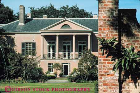 Stock Photo #8604: keywords -  big building buildings class expensive historic home homes horz house houses huge large longue louisiana luxury mansion mansions new orleans plantation plantations scale up upper vue