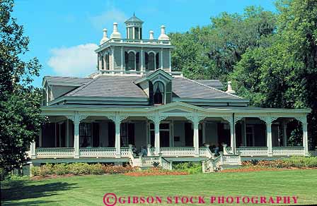 Stock Photo #13609: keywords -  architecture building design estate estates gardens historic history home homes horz house houses iberia jefferson live louisiana new oak old plantation plantations porch porches site sites south southern style tradition traditional vintage