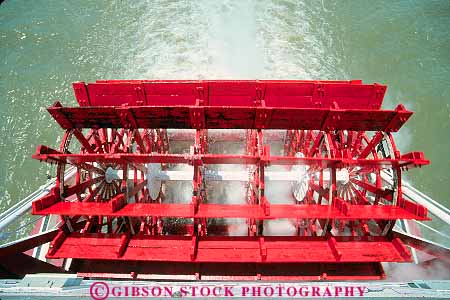 Stock Photo #14130: keywords -  action belle boats bost bright charter cities city colorful design dock docked docks dynamic horz kentucky louisville motion move movement moves moving of ohio old paddle paddles power powerful river riverboat riverboats riverfront rivers rotate rotates rotating rotation splash splashes splashing style tour touring tours tradition traditional vintage waterfront wheel working
