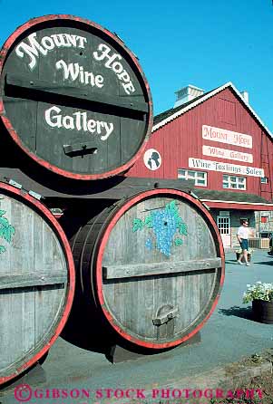 Stock Photo #14187: keywords - (near amish angle angles attraction barrel barrels building circle circles circular contract contrasting contrasts country different differing differs dutch gallery heritage hope intercourse lancaster lancaster) mount near peak pennsylvania point roof round shape shapes slope slopes tourist traveler triangle triangles vert wine wineries winery wines