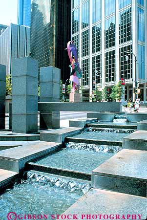 Stock Photo #11612: keywords -  atlanta avenue building buildings cities city downtown fountain georgia peachtree plaza plazas south southern street streets suntrust urban vert