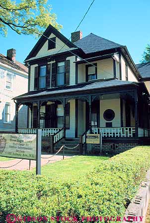 Stock Photo #11626: keywords -  african american atlanta cities city civil commemorate commemorates commemorating downtown ethnic georgia historic history home homes house jr king leader luther martin memorial memorials minority mlk monument national rights site sites south southern urban vert