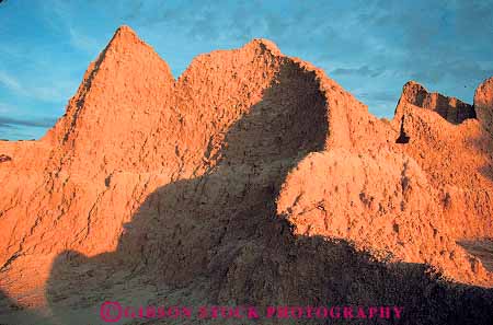 Stock Photo #14781: keywords -  badlands dakota dawn eroded erodes eroding erosion formations horz national park parks prairie public sedimentary south sunrise