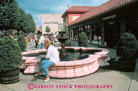 Stock Photo #12337: keywords -  city club country horz kansas mall malls missouri outdoot outside people plaza plazas shopping summer