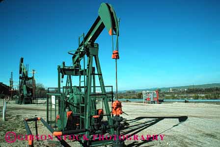 Stock Photo #1375: keywords - california city crude derrick equipment fuel gas horz industry king machine natural oil petroleum pump resource