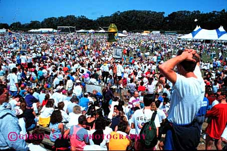 Stock Photo #2083: keywords -  audience crowd crowded group horz large many massive multitude numerous outdoor people populous