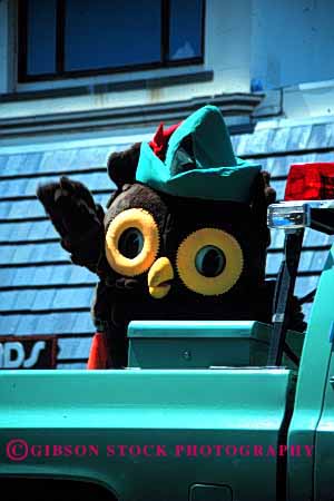 Stock Photo #2099: keywords - animal bird costume forest fourth july national of owl parade public relations service vert wave woodsy