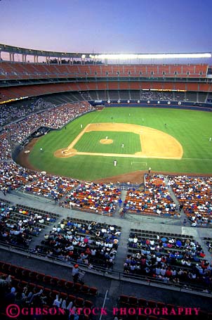 Stock Photo #2413: keywords -  audience baseball california diamond diego dusk evening game horz lighting murphy professional san sport stadium