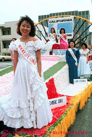 Stock Photo #4236: keywords -  annual asian beauty blossom celebrate celebration cherry color colorful court display dress elegant ethnic event fancy festival francisco japanese minority parade performance queen san show together unity vert women