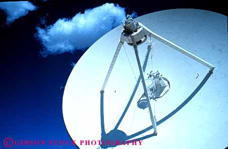 Stock Photo #4253: keywords -  array astronomy astrophysics big circle dish horz industry large length listen mexico new oval radio research round science sky space technology telescope up very wave white