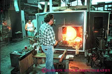 Stock Photo #4522: keywords - corning craft crafting craftsman create glass heat horz hot kiln make maker manufacture manufacturing melt museum oven skill