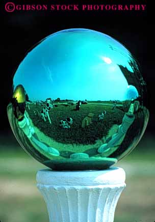 Stock Photo #4523: keywords - ball circle color decorate decoration decorative glass green landscape reflect reflection round shape shiny sphere vert