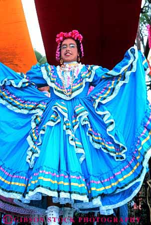 Stock Photo #4747: keywords - blue celebrate celebrating celebration cinco color colorful colors coordinate coordinated costume culture dance dancer dancers dancing de diego display dress ethnic event festival flamenco heritage mayo mexican mexico minority move movement music musical perform performance performers performing practice routine san show stage traditional vert woman