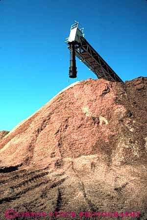 Stock Photo #5107: keywords - agriculture alternative biomass burn electric electrical electricity equipment fuel generate generating generator grid industry machine marysville output plant power vert waste wood