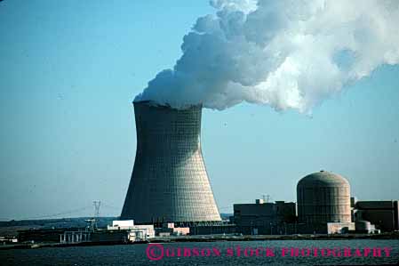 Stock Photo #5318: keywords -  cloud controversial controversy cooling electric electrical electricity emission exhaust generate generating generation grid hazard hazardous horz industry nuclear philadelphia plant power radiation risk steam technology tower